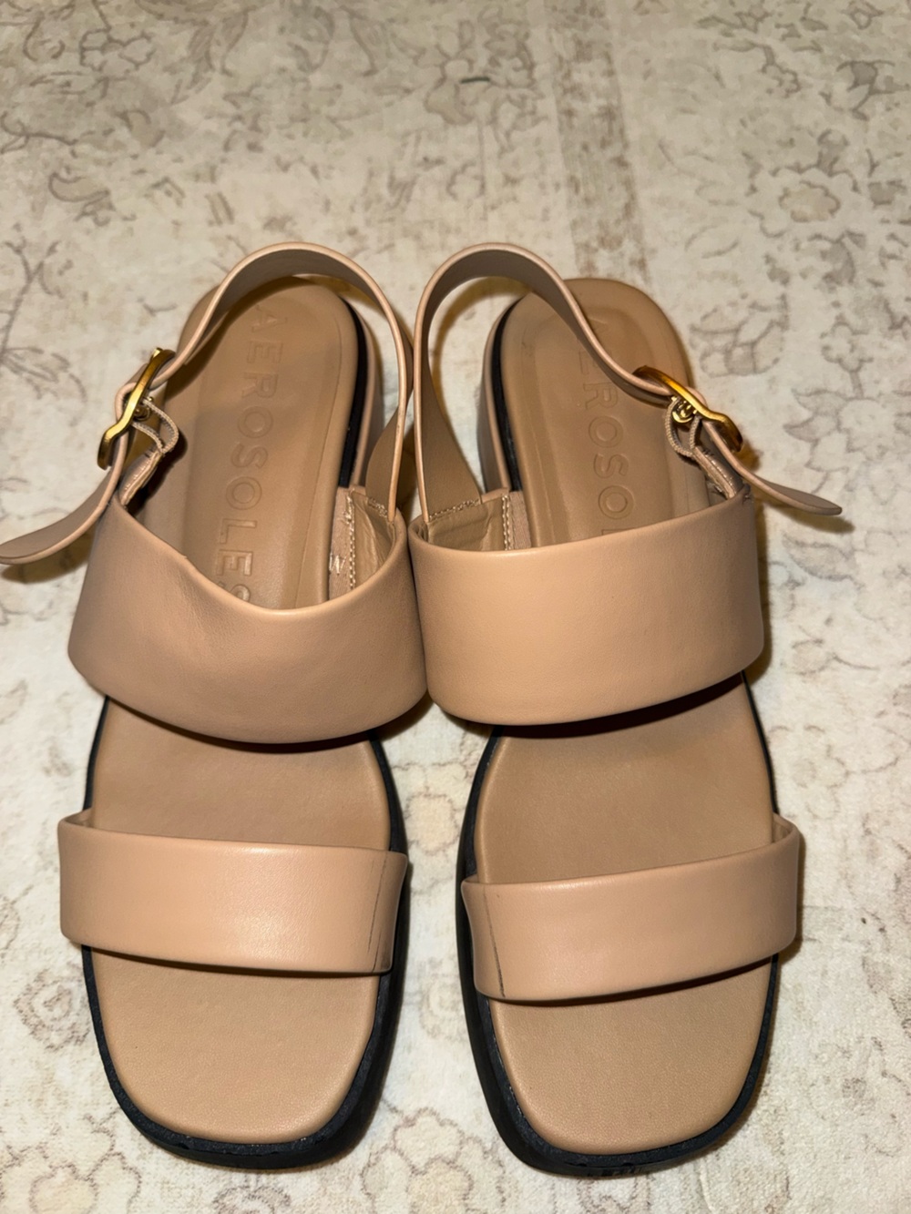 Aerosole dove heels